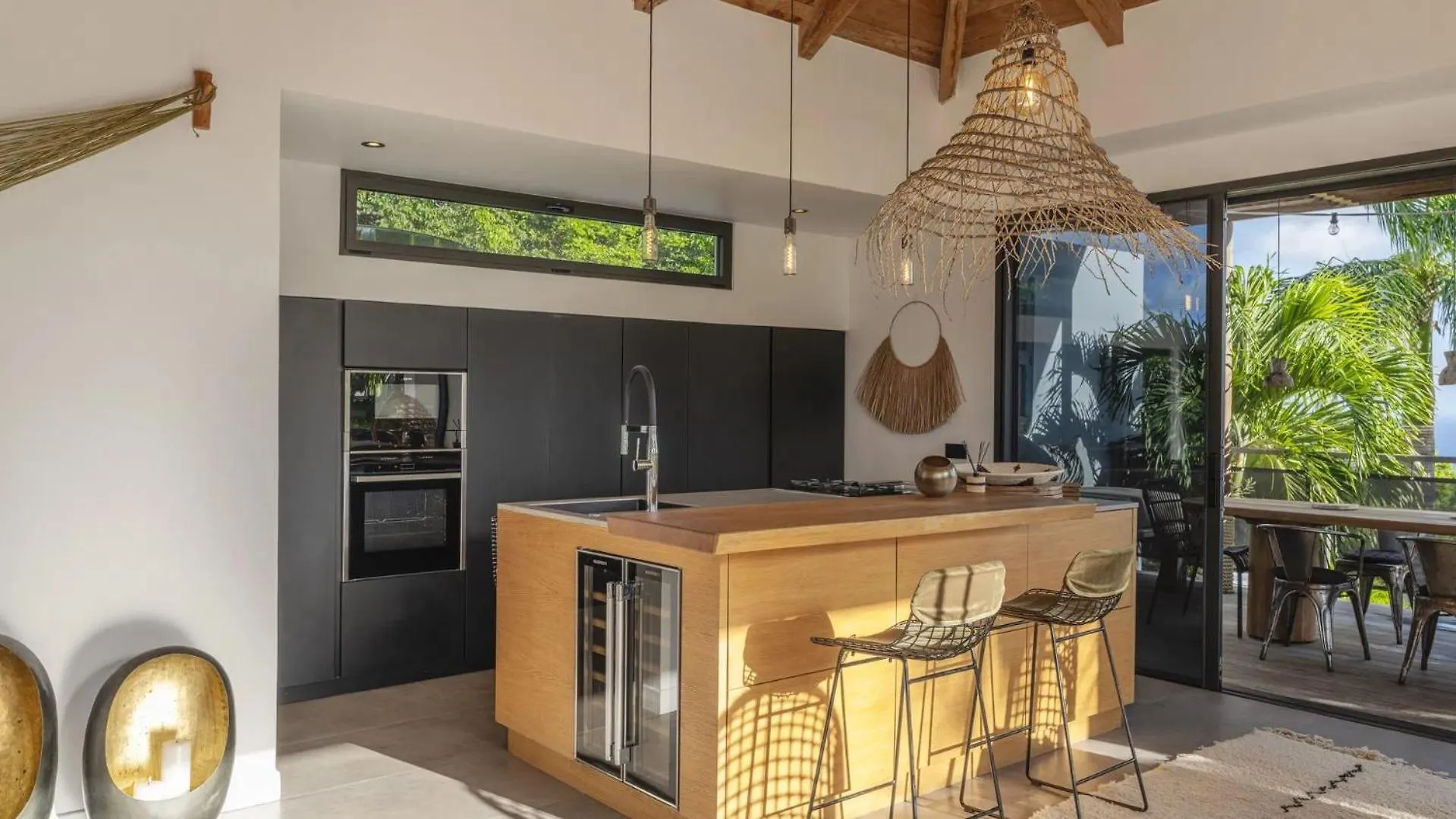Dreamy Villa With Pool and Views 古斯塔维亚 圣巴泰勒米