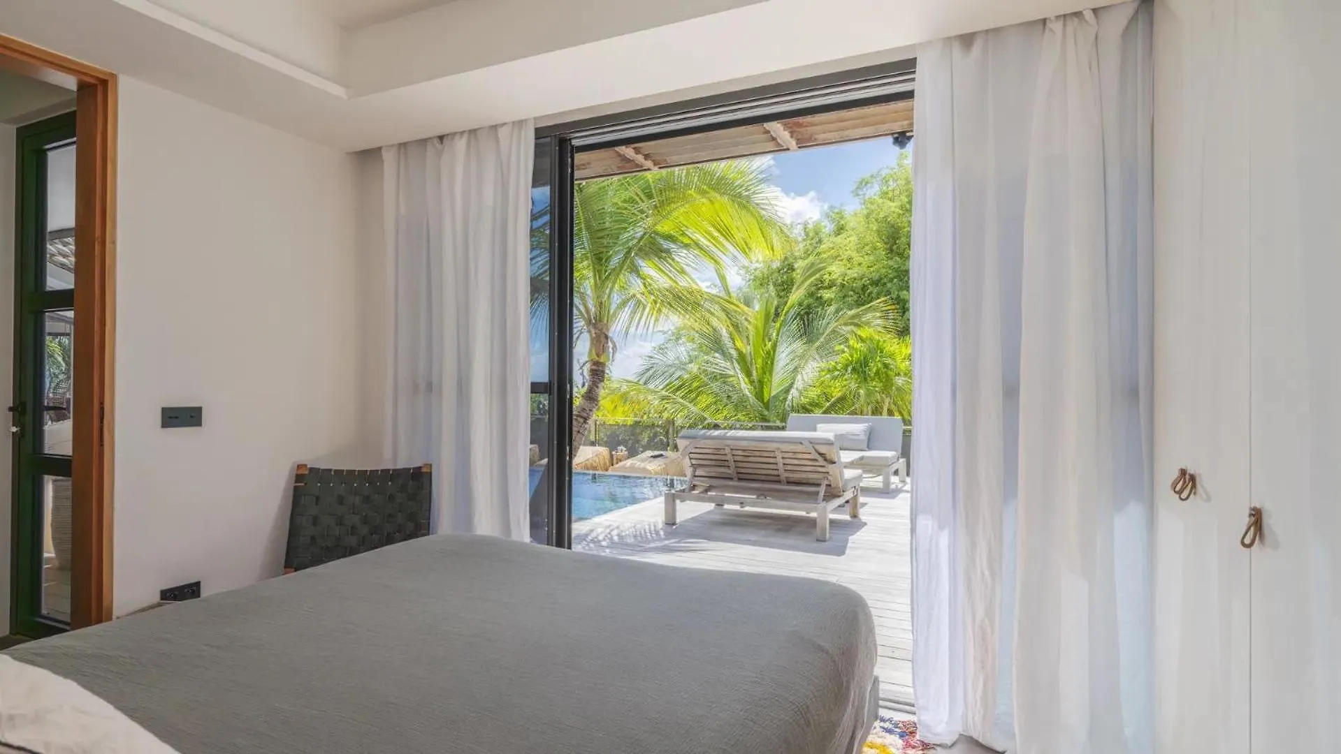 Dreamy Villa With Pool and Views 古斯塔维亚 0*,  圣巴泰勒米